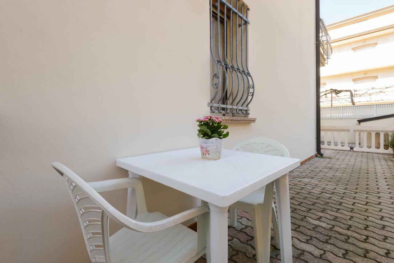 Casa Guglielmo E Anna Vila Lignano Sabbiadoro Exterior foto